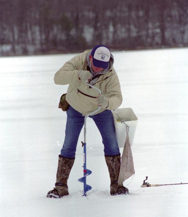 ماهیگیری در یخ